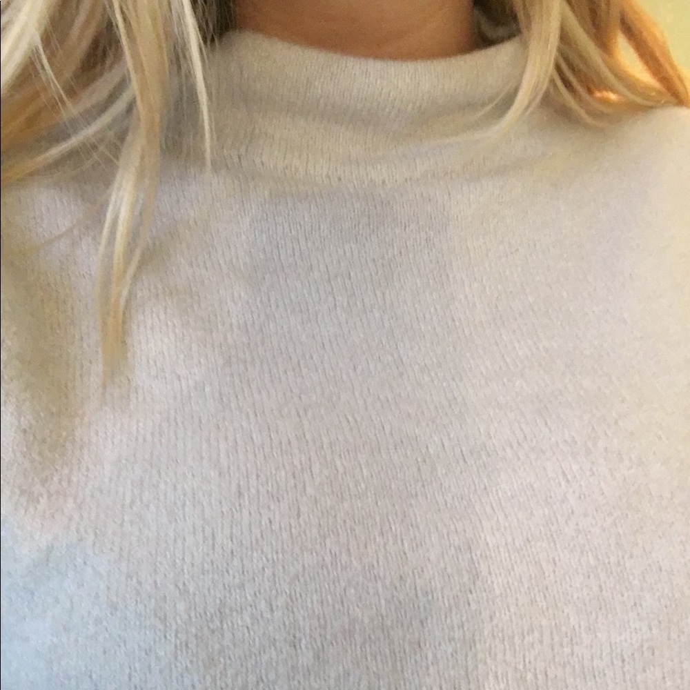sweater - Picture 2 of 7